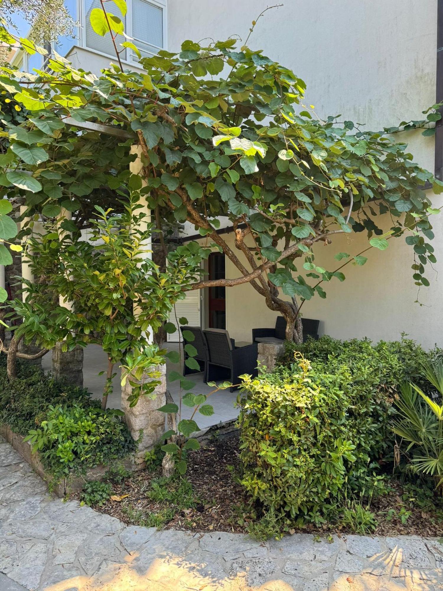 Apartman Kucer Krk Town Exteriör bild